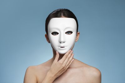 5 Arti Mimpi Pakai Topeng Menurut Primbon Jawa, Pertanda Buruk?