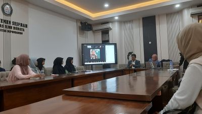 Visiting Professor Bahas Akses Koleksi KITLV dan Perpustakaan Leiden untuk Mahasiswa Sejarah Undip