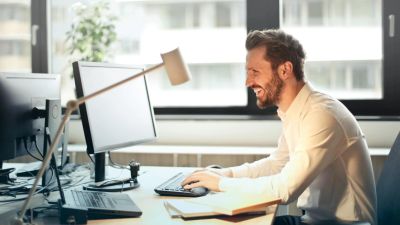 Memahami Arti Kehidupan: Membedakan Kesibukan dari Makna