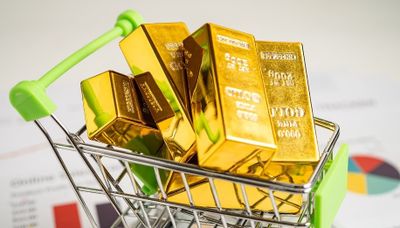 Harga Emas Galeri24 dan Antam Turun Tipis di Pegadaian