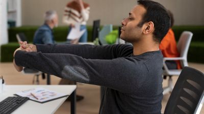 Pentingnya Stretching di Tempat Kerja untuk Kesehatan dan Produktivitas