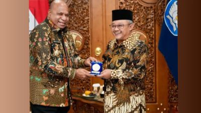 Gubernur Papua Apresiasi Dukungan Mendikdasmen Abdul Mu ti: Dorong Pemerataan dan Kualitas Pendidikan di Tanah Papua