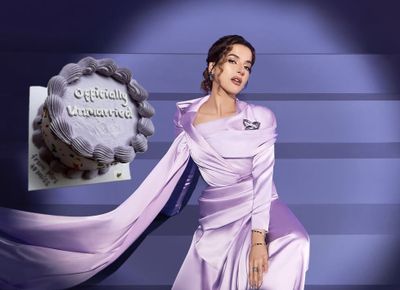 Resmi Bercerai, Tasya Farasya Rayakan Status Barunya dengan Kue Bertuliskan Officially Unmarried