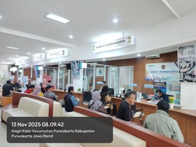 Dekatkan Layanan, Satlantas Purwakarta Sosialisasikan Pengurusan STNK di MPP Madukara