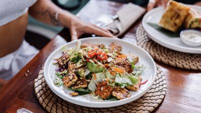 Menikmati Hidangan Sehat di Jakarta: Rekomendasi Tempat Makan Terbaik