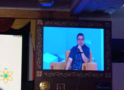 Hadiri Acara Indonesia Punya Kamu , CEO Big Alpha Kasih Tips Kelola Gaji Pertama Bekerja