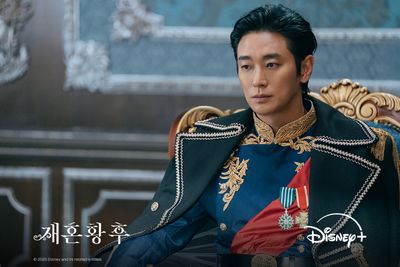 Drakor Disney+ The Remarried Empress Kena Kritik soal Kostum Ju Ji Hoon