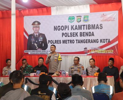 Ngopi Kamtibmas Kombes Jauhari Respons Keluhan Warga dan Serukan Penguatan Komunikasi Keluarga