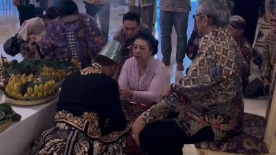 Penobatan PB XIV di Keraton Solo: Ruang Ketegangan di Balik Tradisi