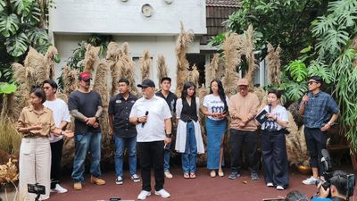 Desta Resmi Jadi Dono, Falcon Perkenalkan Trio Baru Warkop DKI Reborn