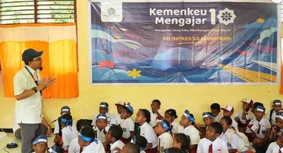 Kemenkeu Mengajar ke-10 Menyapa Pelajar Manokwari: Edukasi Keuangan untuk Membangun Generasi Masa Depan