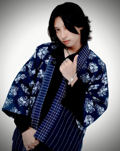 FKA Hari Saso Comeback dengan Single STAY OUT