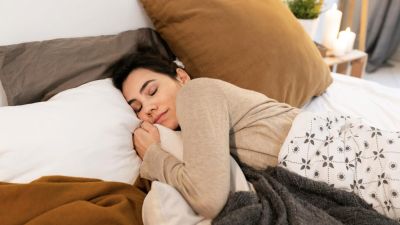 Mengapa Tidur di Hari Minggu Terasa Lebih Nyenyak?