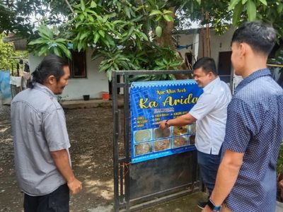 Camat Darul Kamal Kunjungi Sentra Kue Aceh Empee Trieng: Tradisi yang Tetap Hidup