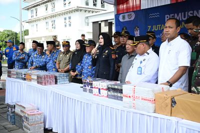 Pemkab Kuningan dan Bea Cukai Musnahkan Jutaan Batang Rokok Ilegal Hasil Penindakan Ciayumajakuning