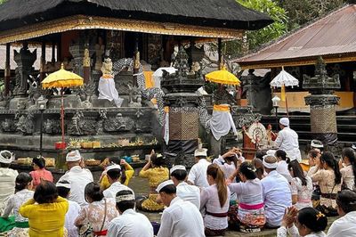 Kumpulan Ucapan Selamat Hari Raya Galungan Bali 2025 Bahasa Bali dan Indonesia