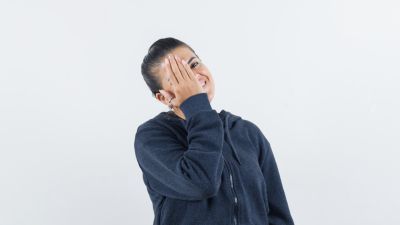 Mengapa Kita Merasa Diawasi? Penjelasan Neurosains di Baliknya