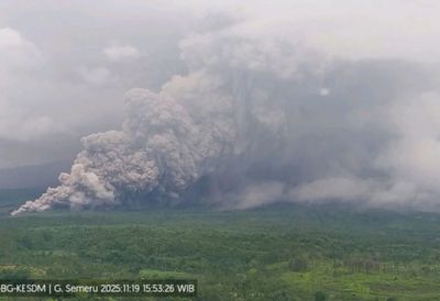 Gunung Semeru Erupsi, Keluarkan Awan Panas Sejauh 5,5 Km