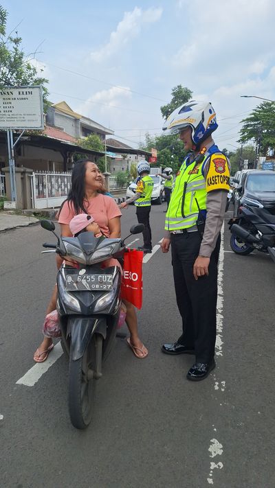 Hari Ketiga Operasi Zebra Jaya 2025 , Sat Lantas Polres Metro Tangerang Kota Lakukan Patroli Hunting