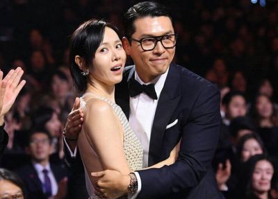 Hyun Bin dan Son Ye Jin Borong Piala di Blue Dragon Awards ke-46, Interaksinya Bikin Meleleh!