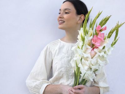 17 Ide Nama Toko Bunga Lily dalam Bahasa Inggris yang Cantik, Estetik, dan Bikin Orang Langsung Ingat