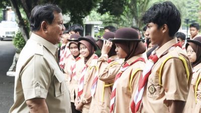 Kemendagri Ikuti Arahan Prabowo: Siswa Tidak Dikerahkan Saat Kunjungan Resmi