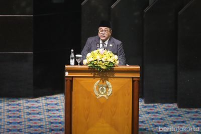 Raperda Pemekaran Wilayah: Rano Paparkan Jawaban Gubernur di DPRD DKI