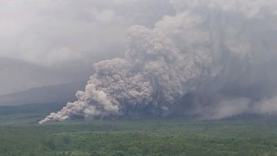 Erupsi Gunung Semeru: Dampak dan Sejarah Aktivitas Vulkanik di Lumajang