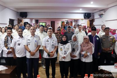 Kanwil Kemenkum DKI Jakarta Selenggarakan Penyuluhan Hukum dan Layanan Kesehatan Gratis di Tamansari