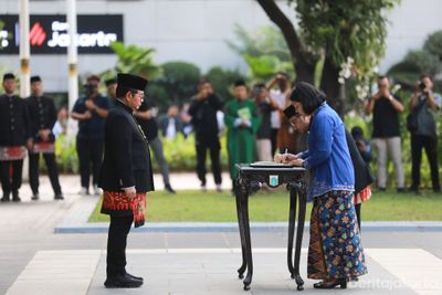 Gubernur Pramono Anung Lantik 1.882 Pejabat di Balai Kota, Tekankan Pelayanan Publik Berkualitas