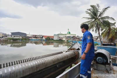 DKI Jakarta Siagakan Ribuan Petugas dan Pompa untuk Antisipasi Banjir Rob