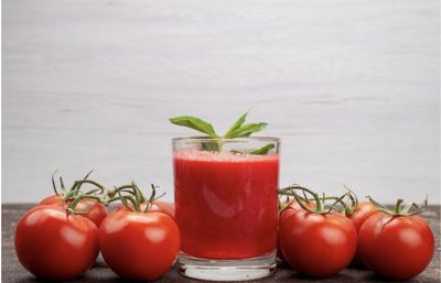3 Manfaat Jus Tomat Jika Dikonsumsi Tiap Hari, Bantu Turunkan Risiko Kolesterol Tinggi hingga Penyakit Kanker!