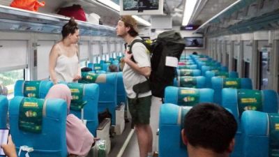 Tips Menyenangkan Perjalanan Kereta Api di Indonesia