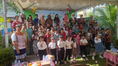 Bunda PAUD Nunukan Ikut Tampil Bermain Angklung di Pentas Seni TK Sion