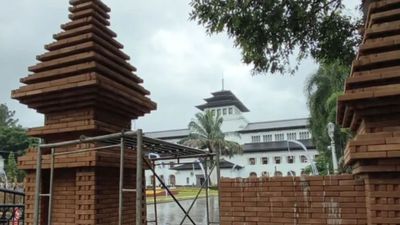 Proyek Gapura Gedung Sate Tuai Kritik: Legislator Minta Fokus pada Cagar Budaya Sunda