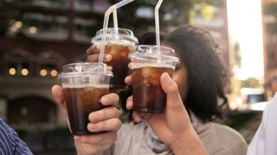 Dampak Kesehatan dan Alternatif Konsumsi Es Kopi di Indonesia