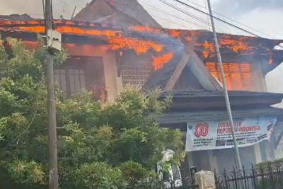 Kebakaran Gedung Dinas Pertanian Provinsi Jambi, Api Diduga Akibat Korsleting