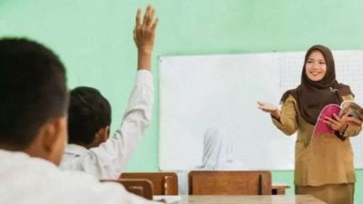 Menggali Sejarah dan Makna Hari Guru di Indonesia