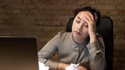 Mengenal Kelelahan Emosional: Penyebab dan Dampaknya