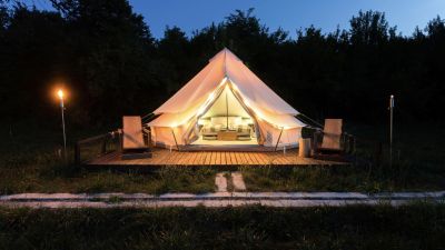 Fenomena Glamping: Tren Liburan Mewah di Alam Terbuka