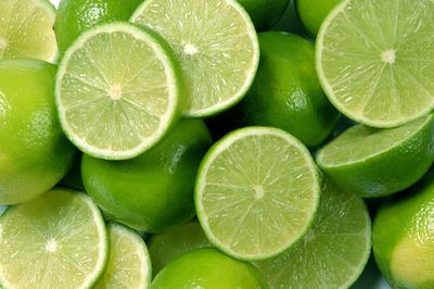 5 Kesalahan saat Mengolah Jeruk Nipis yang Bisa Merusak Rasa Masakan, Jangan Coba-coba!