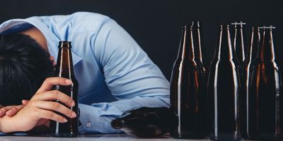 Sakit Kepala Usai Mabuk? Kenali Hangover dan Cara Mengatasinya!