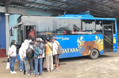 Terminal Batu Kebanjiran Penumpang, Warga Rela Antre 1,5 Jam untuk Coba Trans Jatim