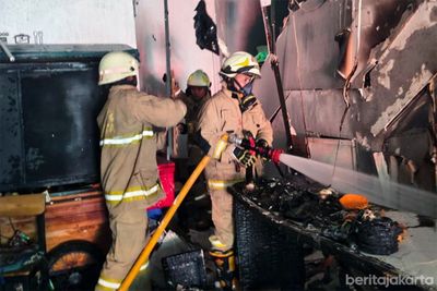 Kebakaran Rumah Makan di Kelapa Gading Cepat Dipadamkan