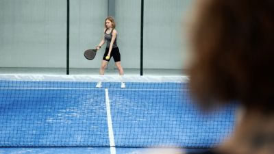 Meningkatnya Popularitas Padel di Indonesia: Olahraga Sosial untuk Profesional Muda