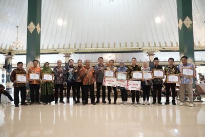 Pemkab Sleman Berikan Penghargaan JDIH Award 2025 Kepada 10 Kalurahan Terbaik