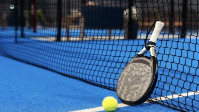 Mengasah Kemampuan Bermain Padel di Indonesia: Tips Praktis untuk Pemain