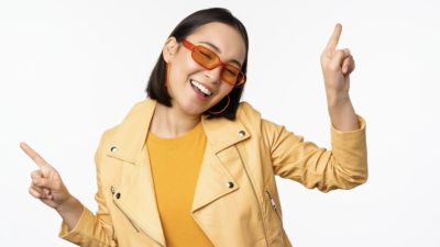 Keterkaitan Antara Ekstroversi dan Kebahagiaan: Memahami Nuansa Tersembunyi