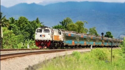 KAI Siapkan 54 Kereta Tambahan untuk Libur Natal dan Tahun Baru
