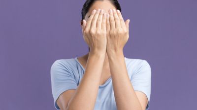 Mengapa Kenangan Memalukan Sulit Dilupakan?